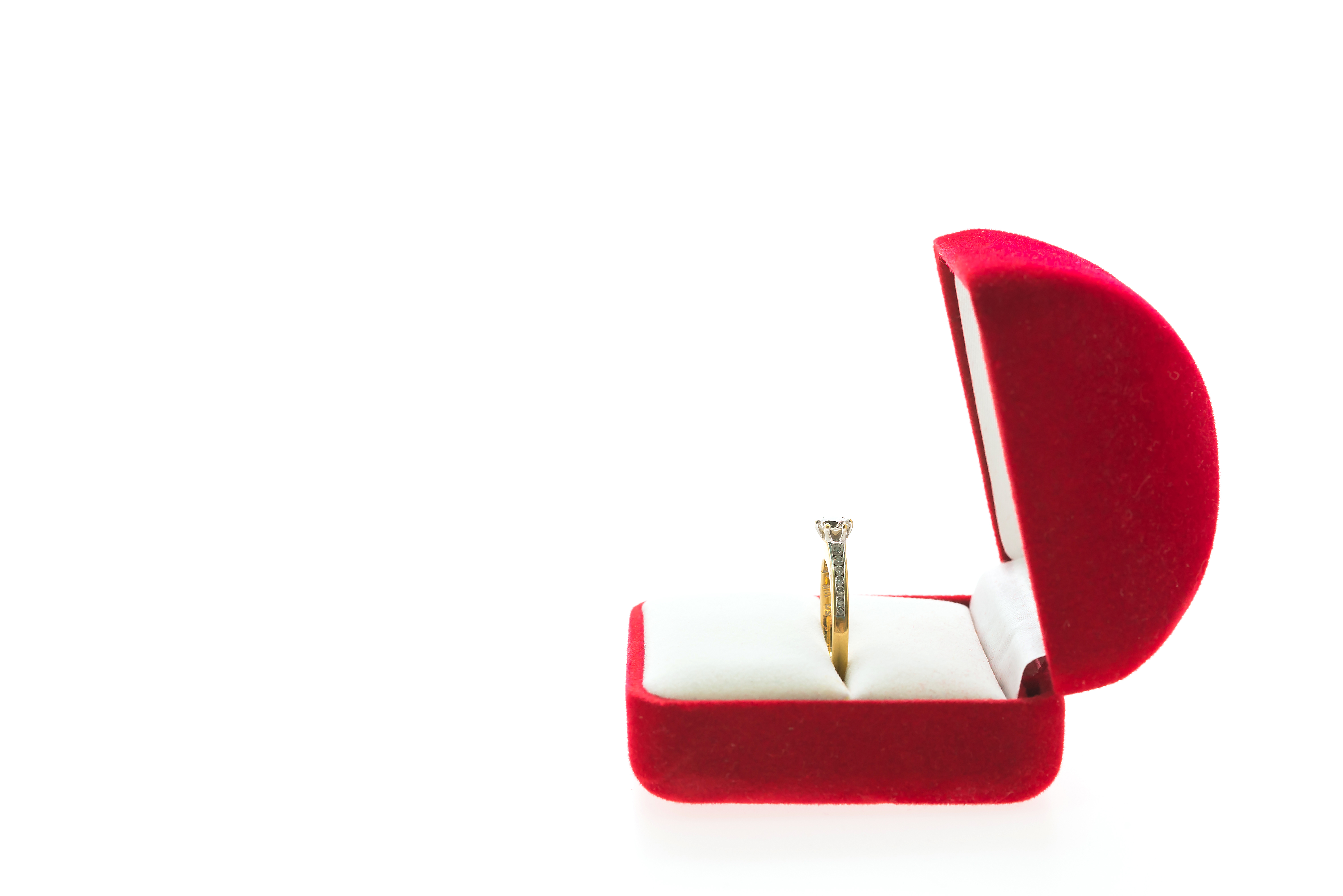 Топ помолвочных колец